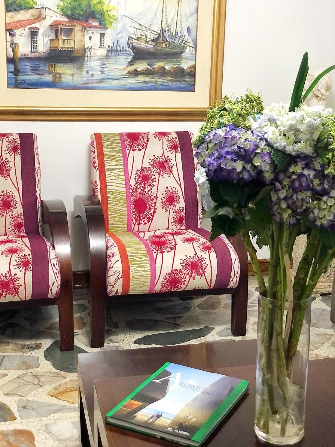 Casa Rosales Otel Medellín Dış mekan fotoğraf