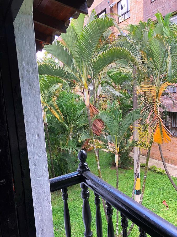 Casa Rosales Otel Medellín Dış mekan fotoğraf
