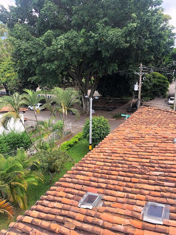 Casa Rosales Otel Medellín Dış mekan fotoğraf