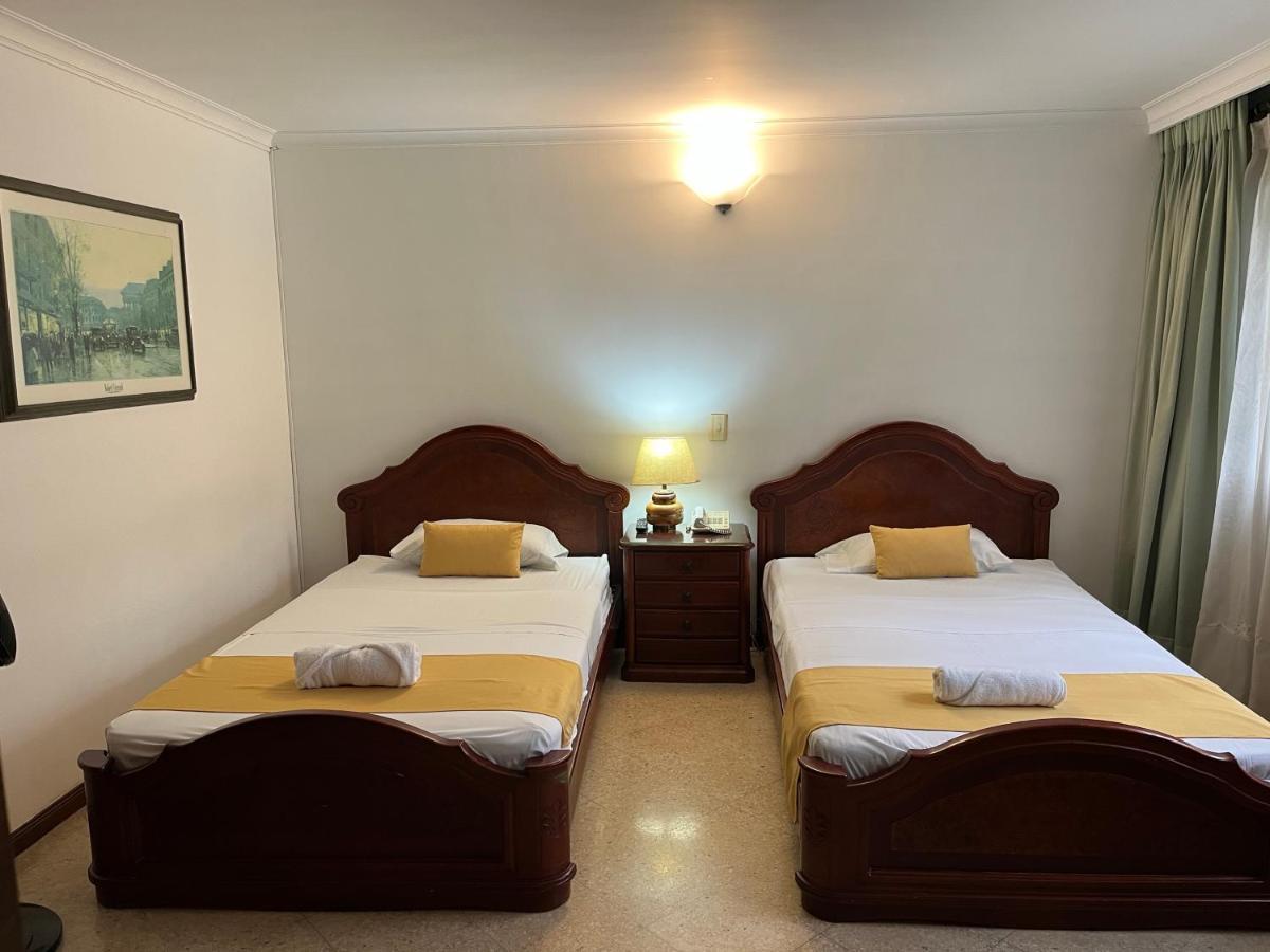 Casa Rosales Otel Medellín Dış mekan fotoğraf