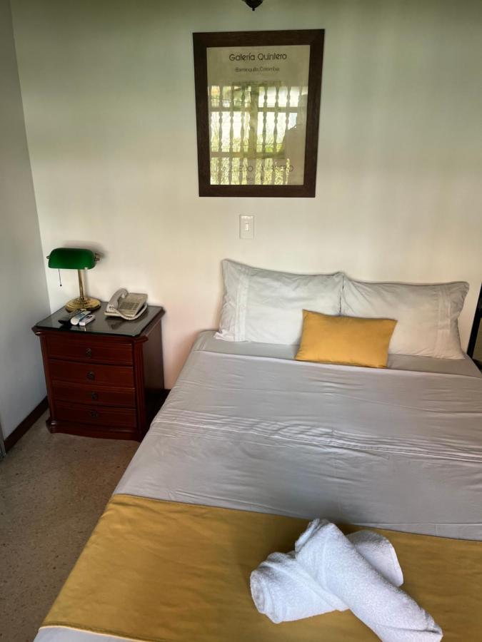 Casa Rosales Otel Medellín Dış mekan fotoğraf